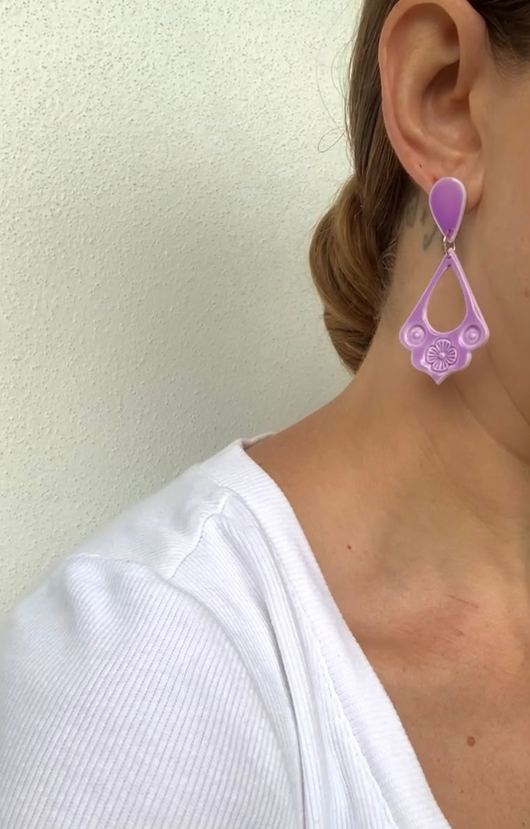 Roberta Drops Earrings in Orchid