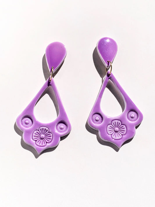 Roberta Drops Earrings in Orchid