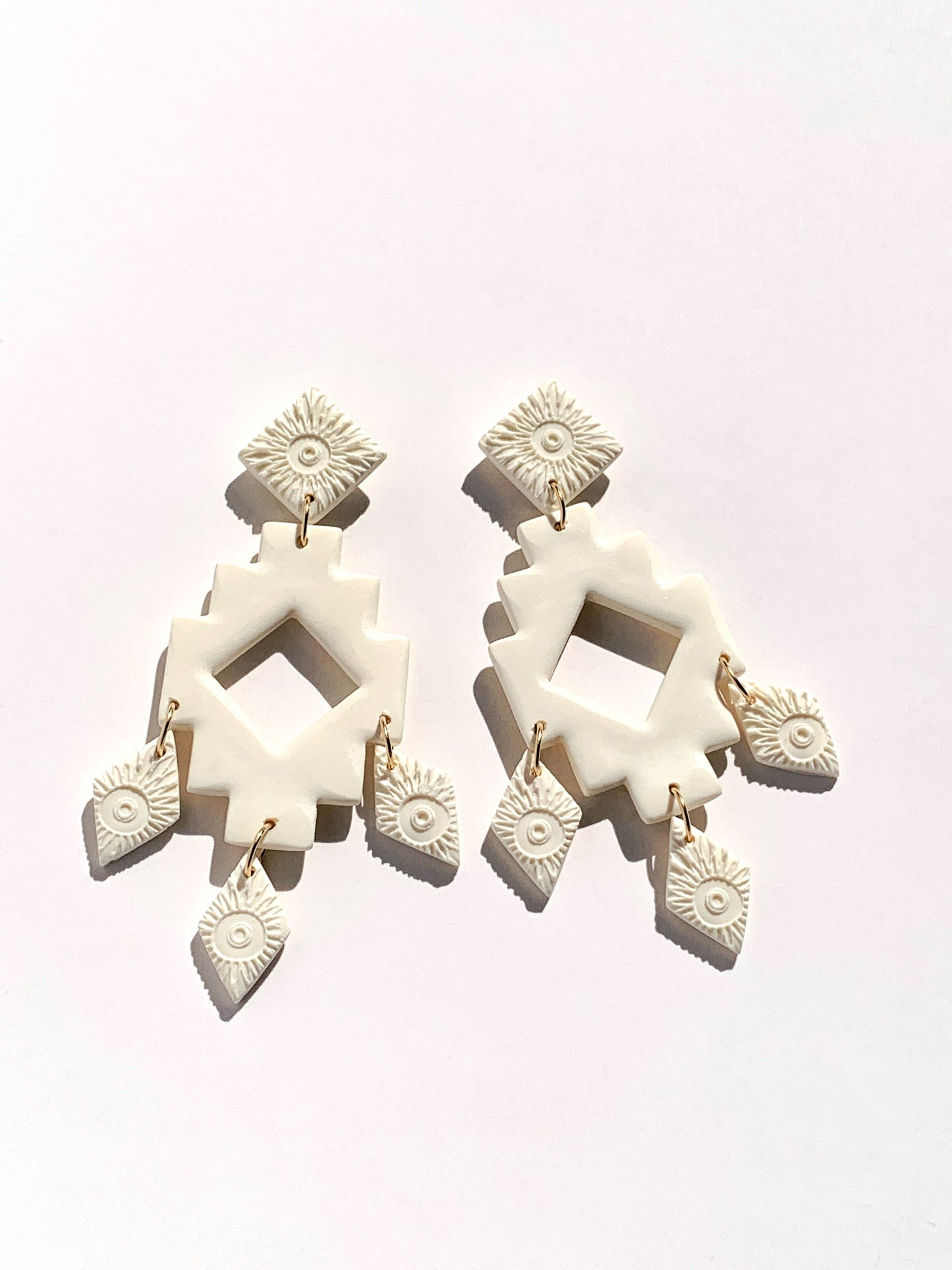 Elanore Creamy White Drop Earring