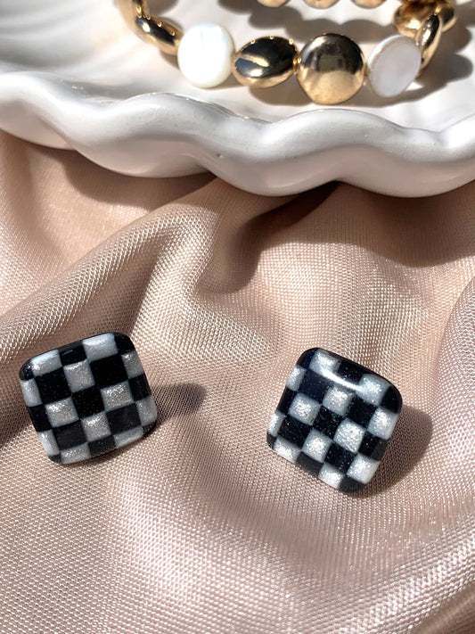 Baylee Stud Earrings in Black and Pearl